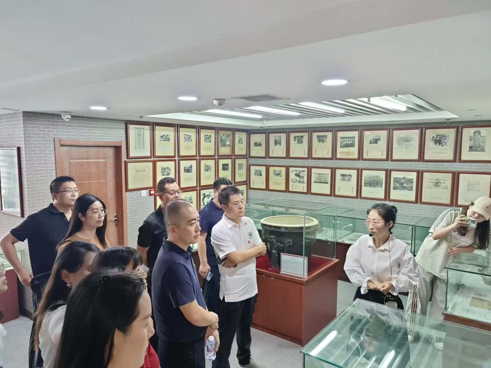 西安公司组织开展“追寻红色记忆 感悟革命历程”党建带团建主题活动